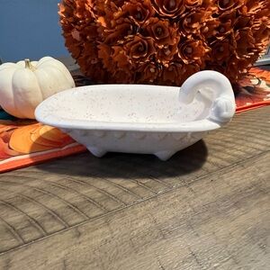 NEW CERAMIC OLD STYLE BATHTUB SOAP DISH White and Pink Specks Jewelry Holder